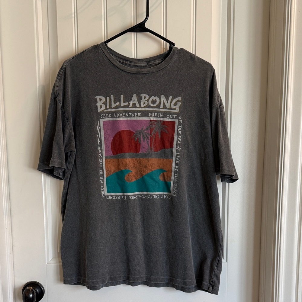 Billabong Charcoal Tee with Vibrant Graphic